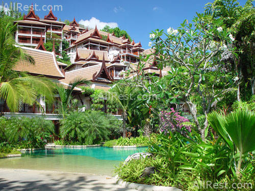 Thavorn Beach Village Spa 4